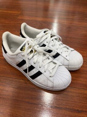 adidas White and Black Superstar Sneakers with Gold Logo Youth 5